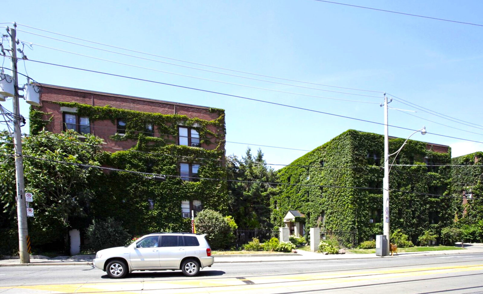 2-12 Kingston Road exterior