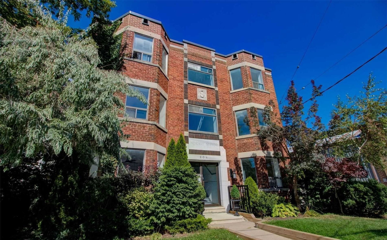204 Kingston Road exterior