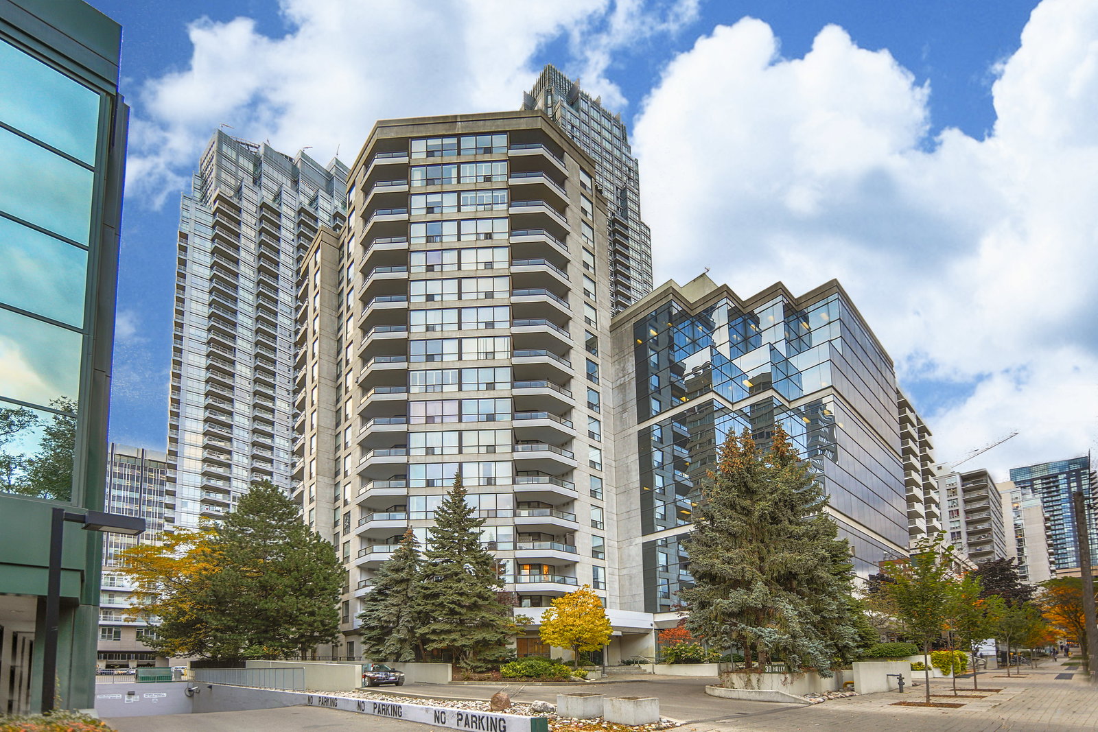 30 Holly Street condo