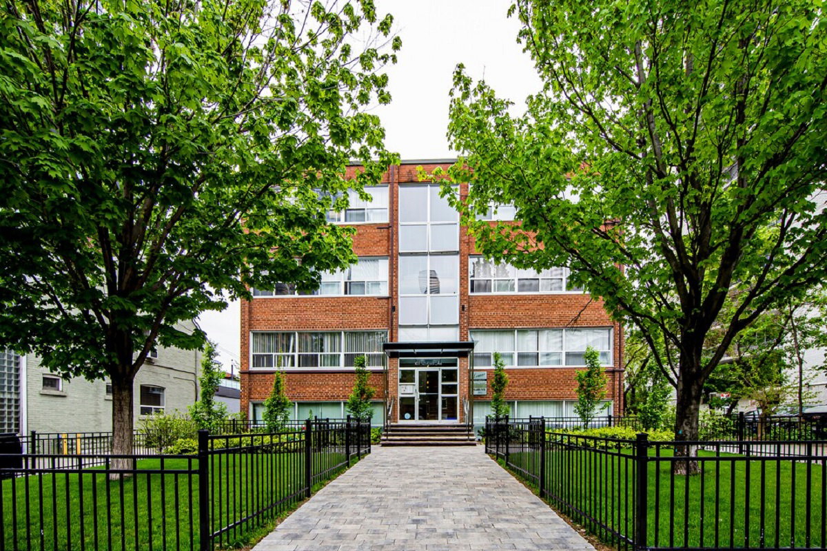 107 Redpath Avenue exterior