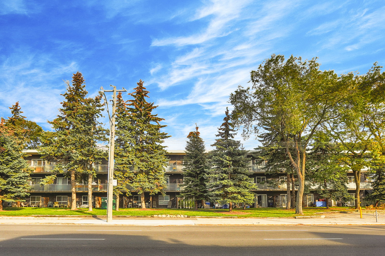 123 Woodbine condo building exterior