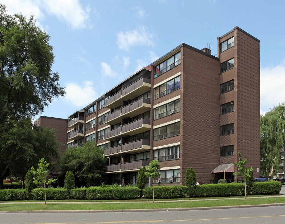 42 Thorncliffe Park Drive exterior