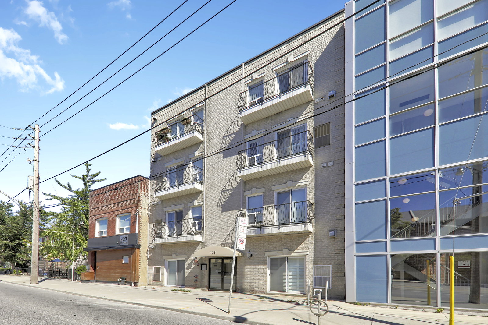 325 Kingston Road Condos exterior