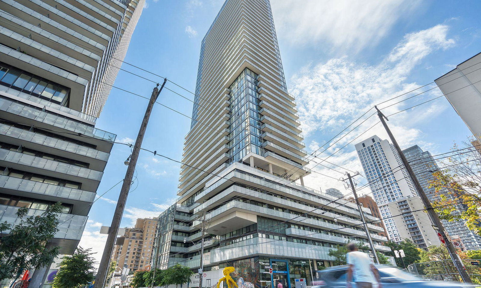 150 Redpath Condos exterior