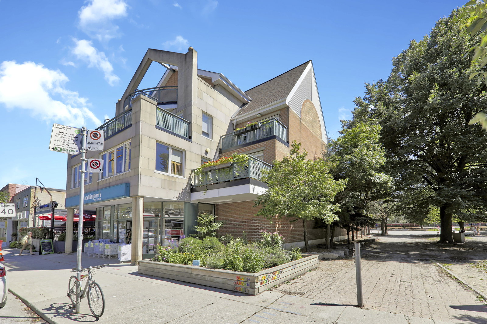 Kew Beach exterior