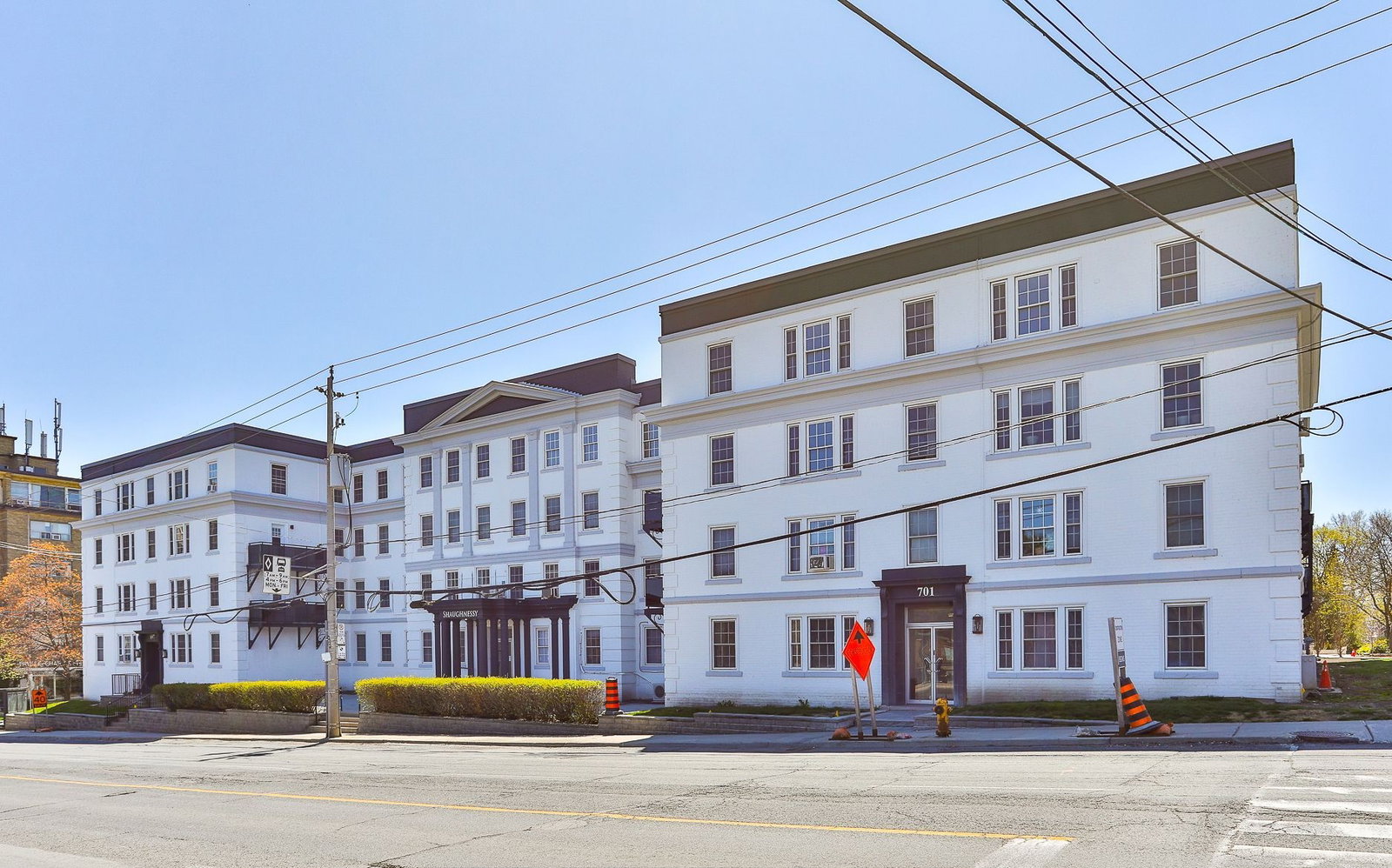 701 Eglinton Avenue West exterior