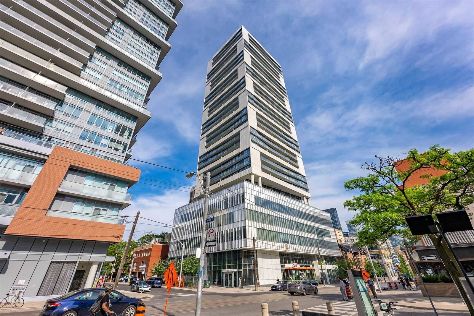Alter Condos exterior