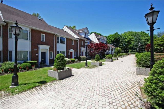 240 Broadway Avenue Townhomes exterior