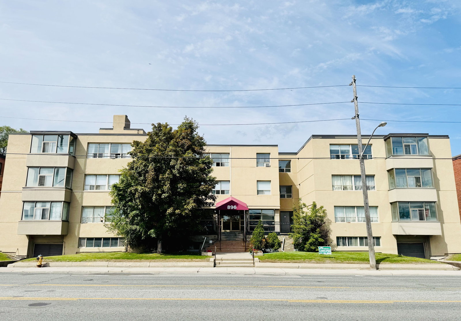 896 Eglinton Avenue East exterior