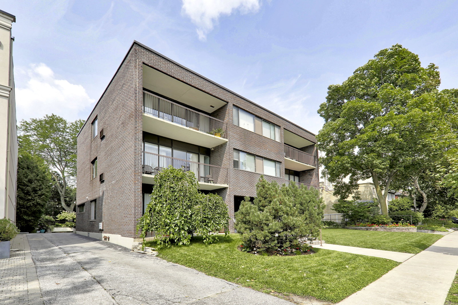 166 Sherwood Avenue Condos condo building exterior