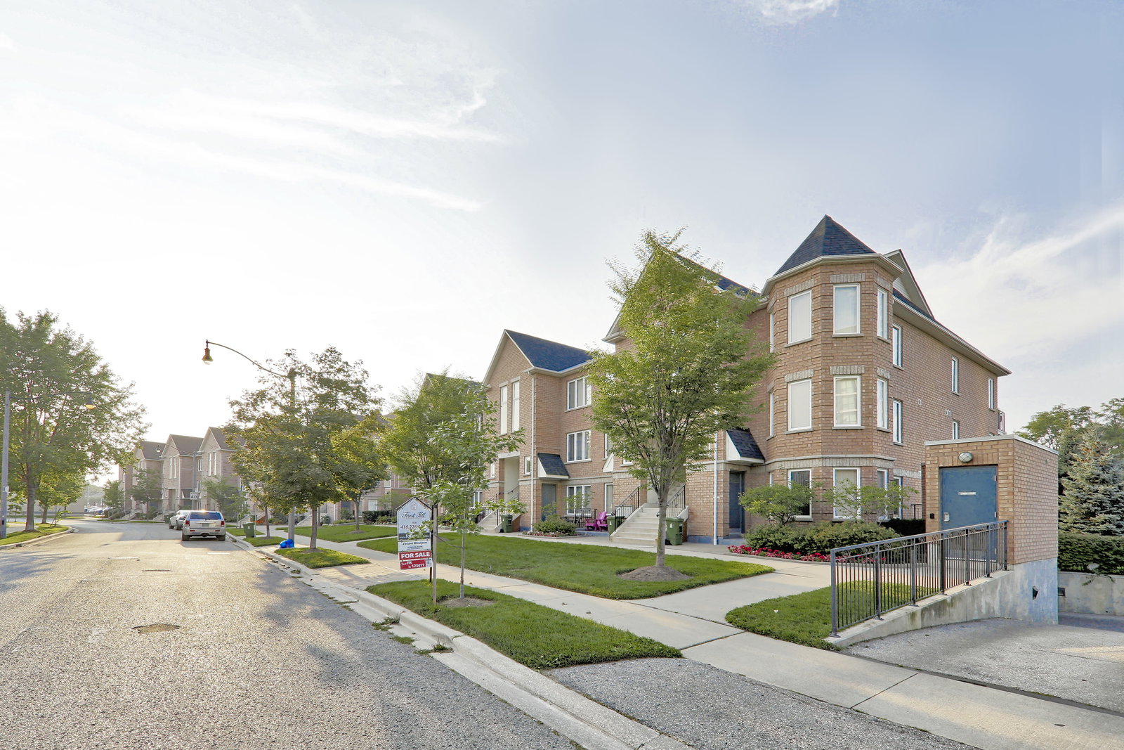 Aerodrome Crescent Townhomes condo