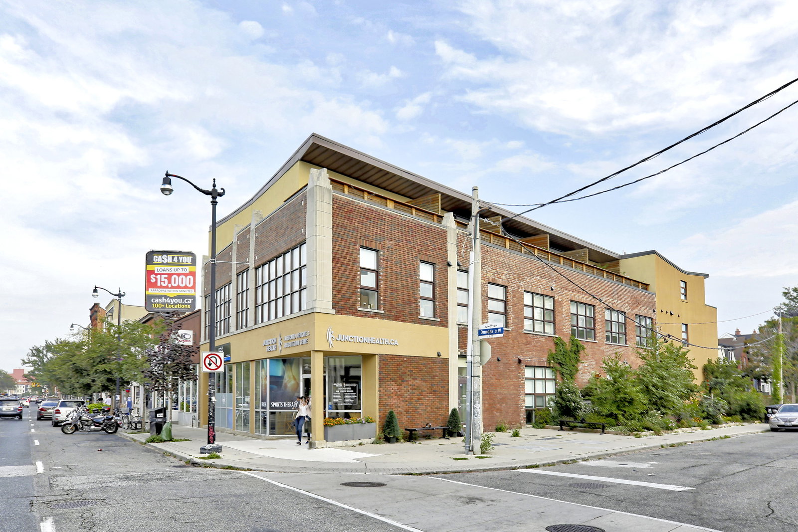 The Medland Lofts condo building exterior