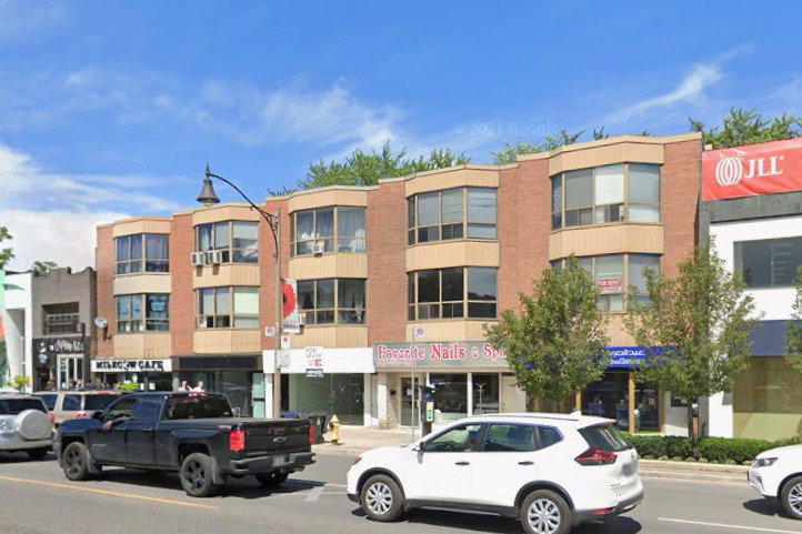 2645 Yonge Street West exterior