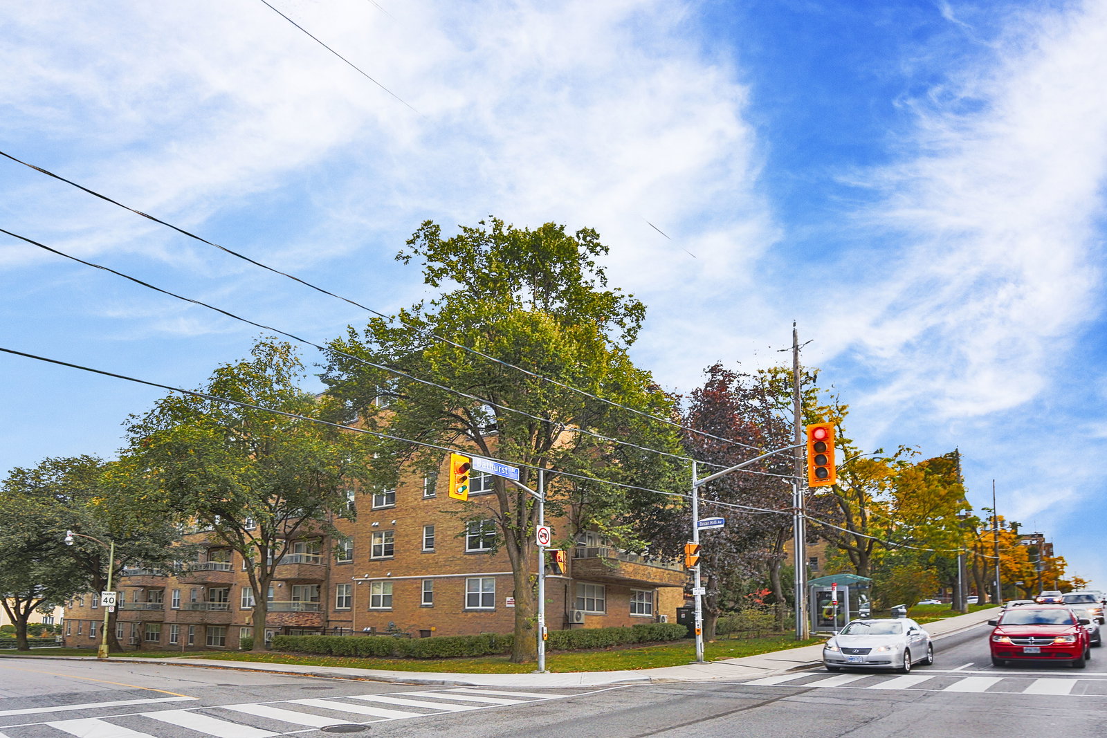 The Courtyards of Upper Forest Hill condo