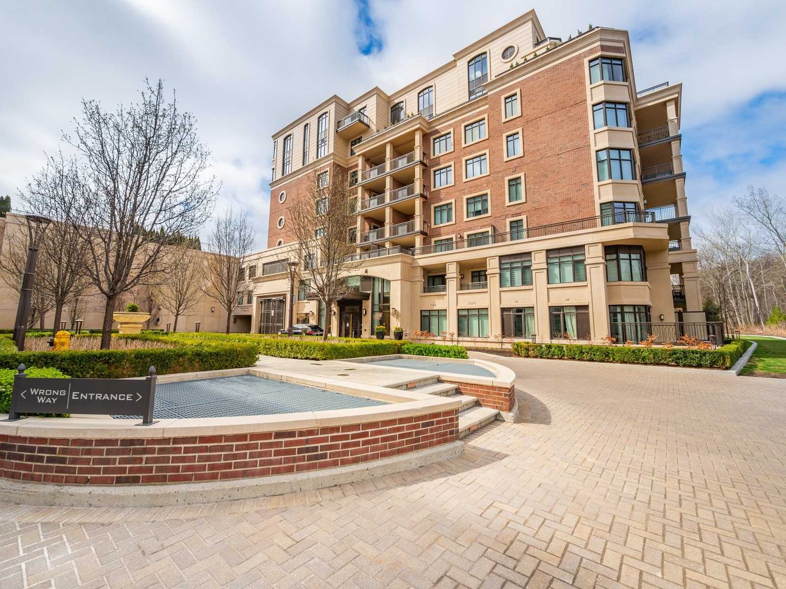 Sherwood at Huntington Condos condo building exterior
