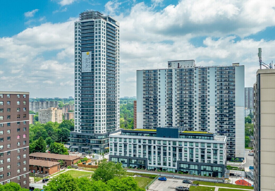 Bela Square condo building exterior