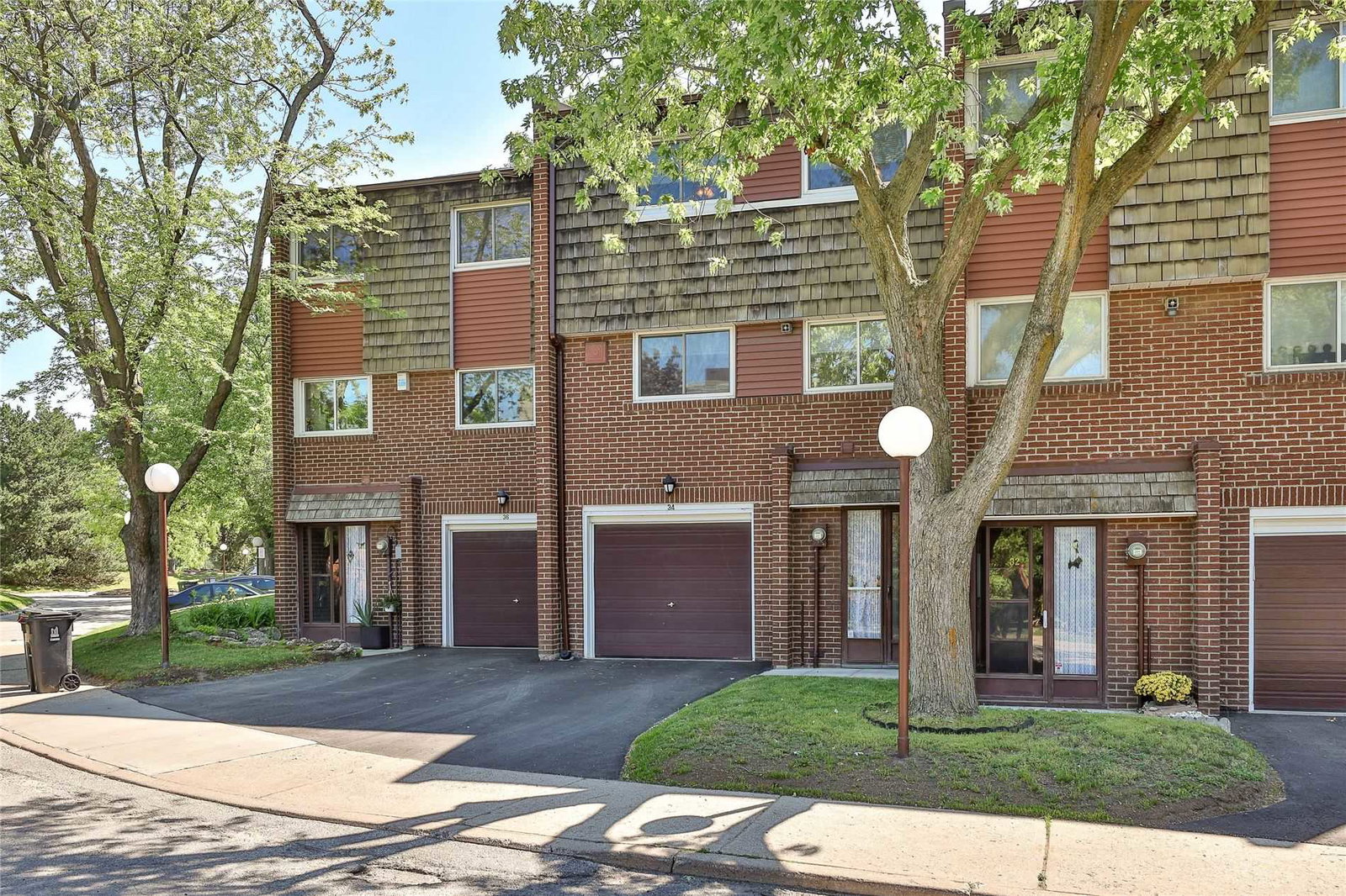 50 Vicora Linkway Townhouses exterior