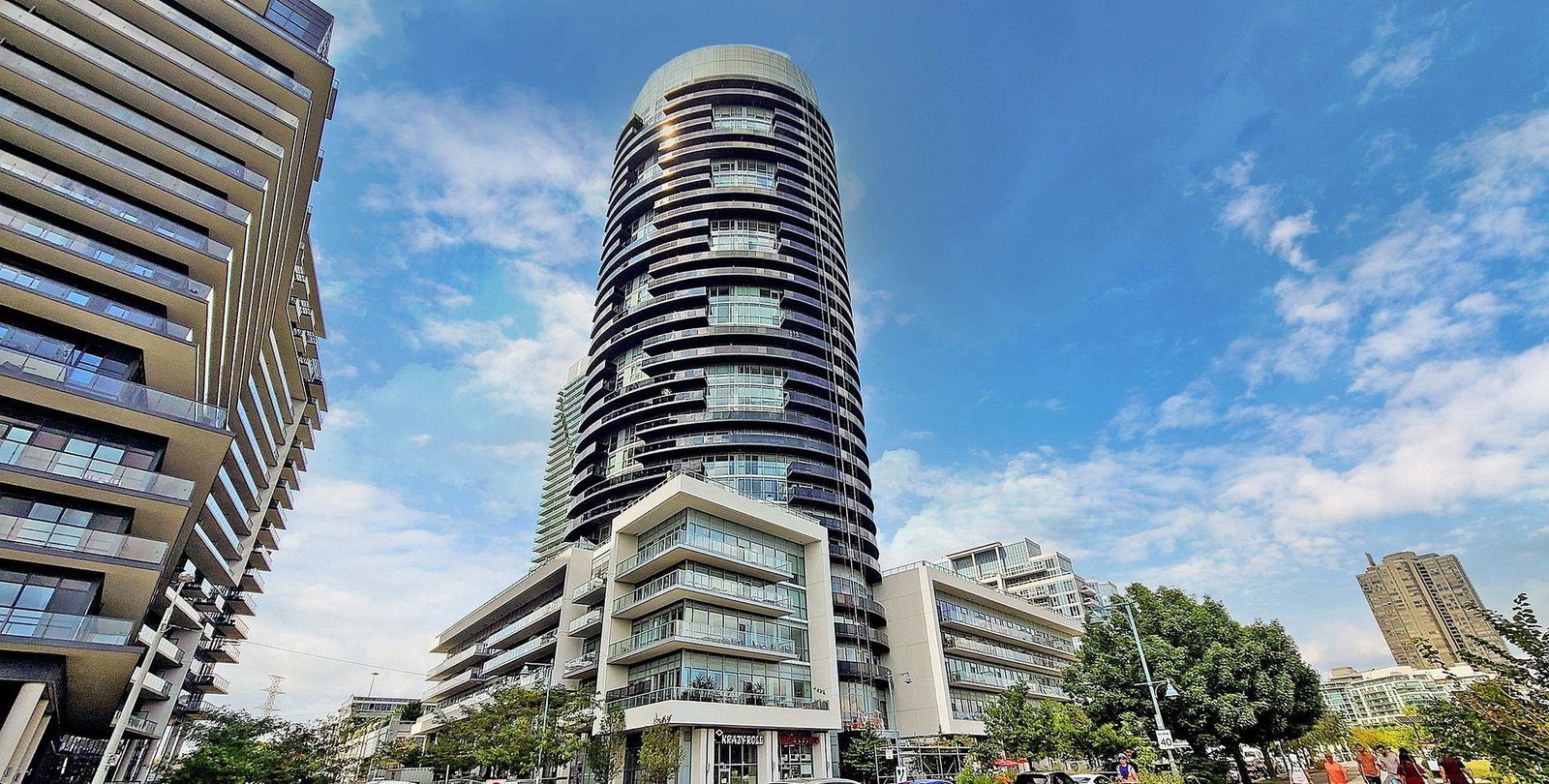 Waterscapes Condos exterior