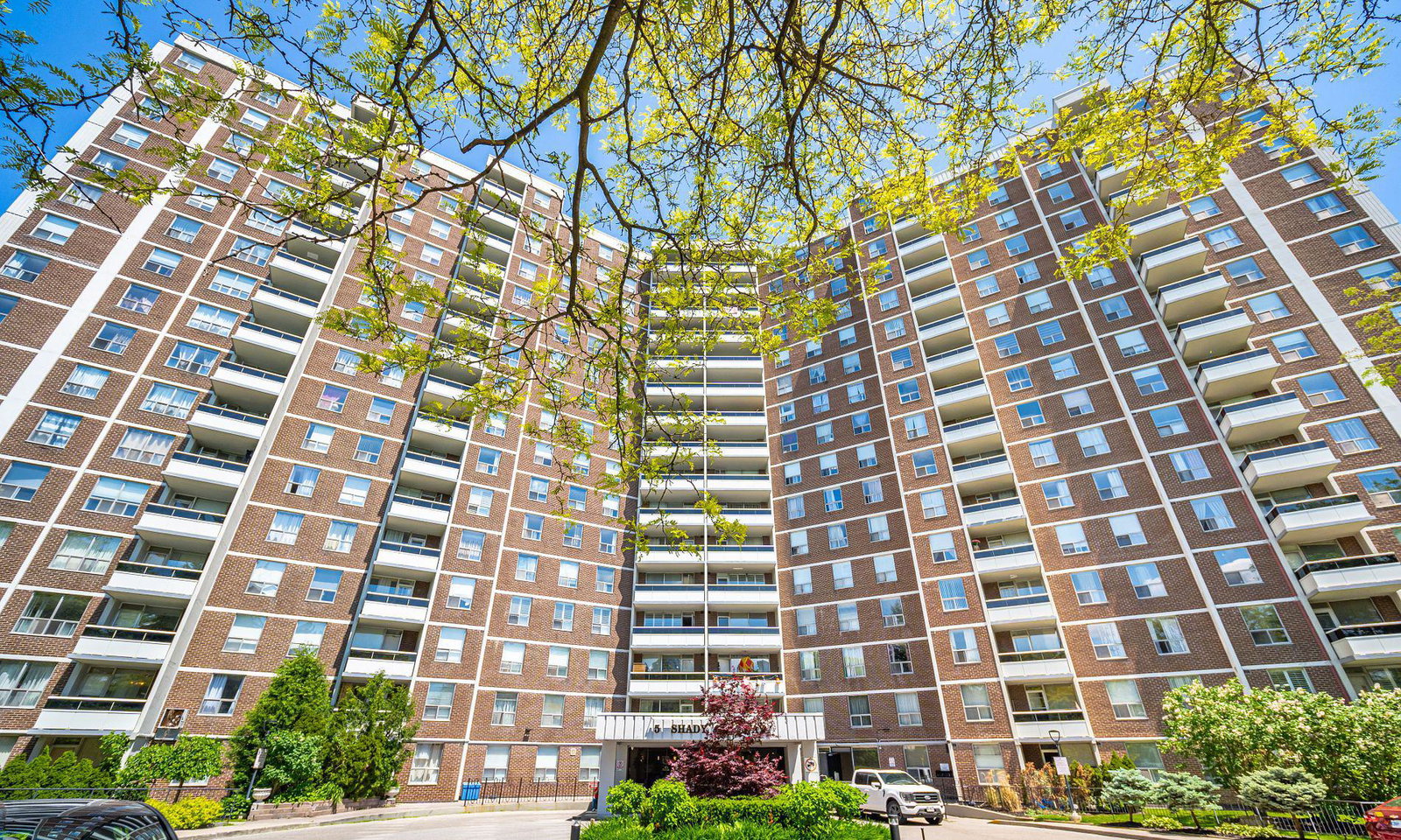 5 Shady Golfway Condos condo