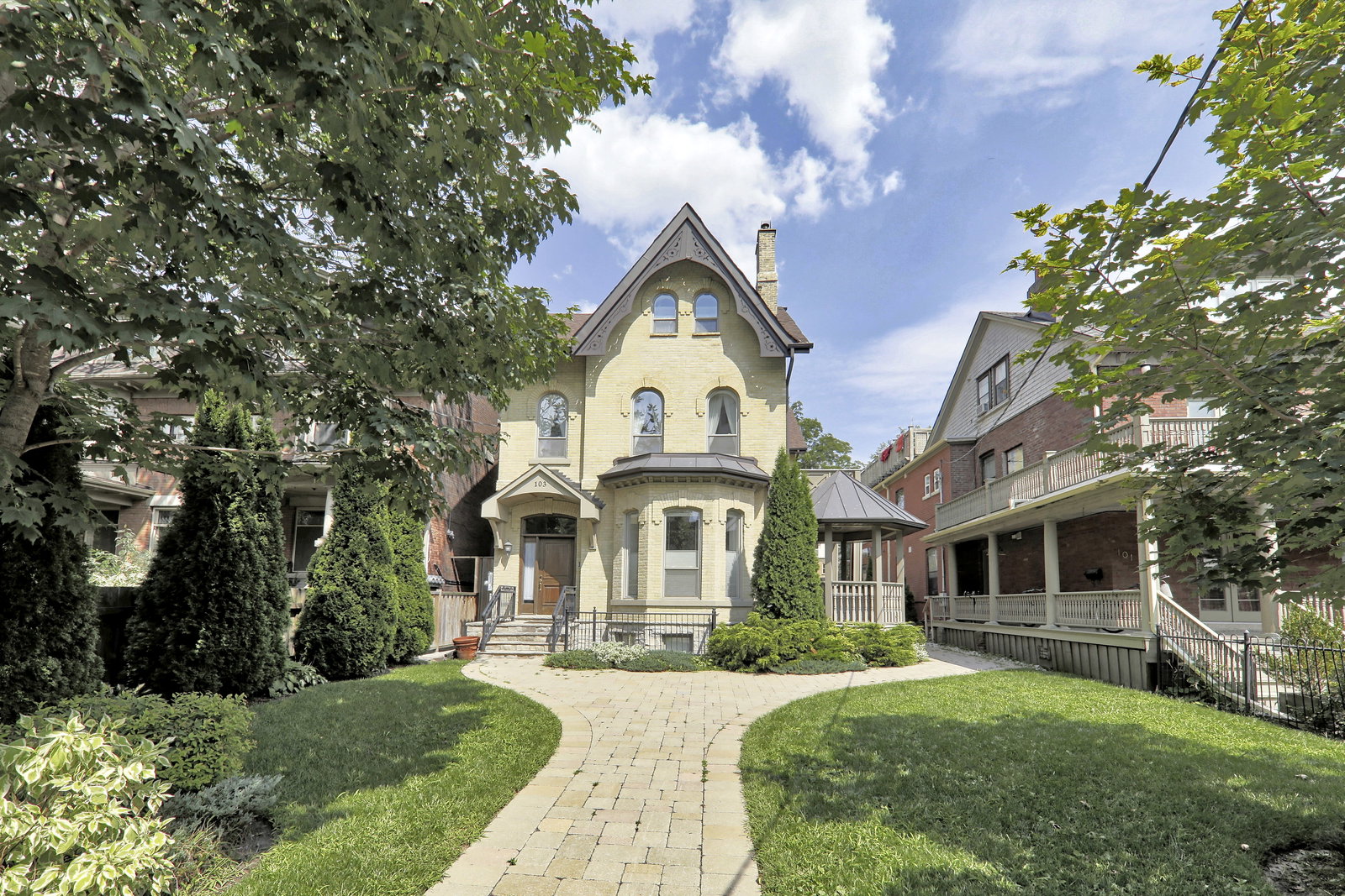 The Four Courts Cabbagetown exterior