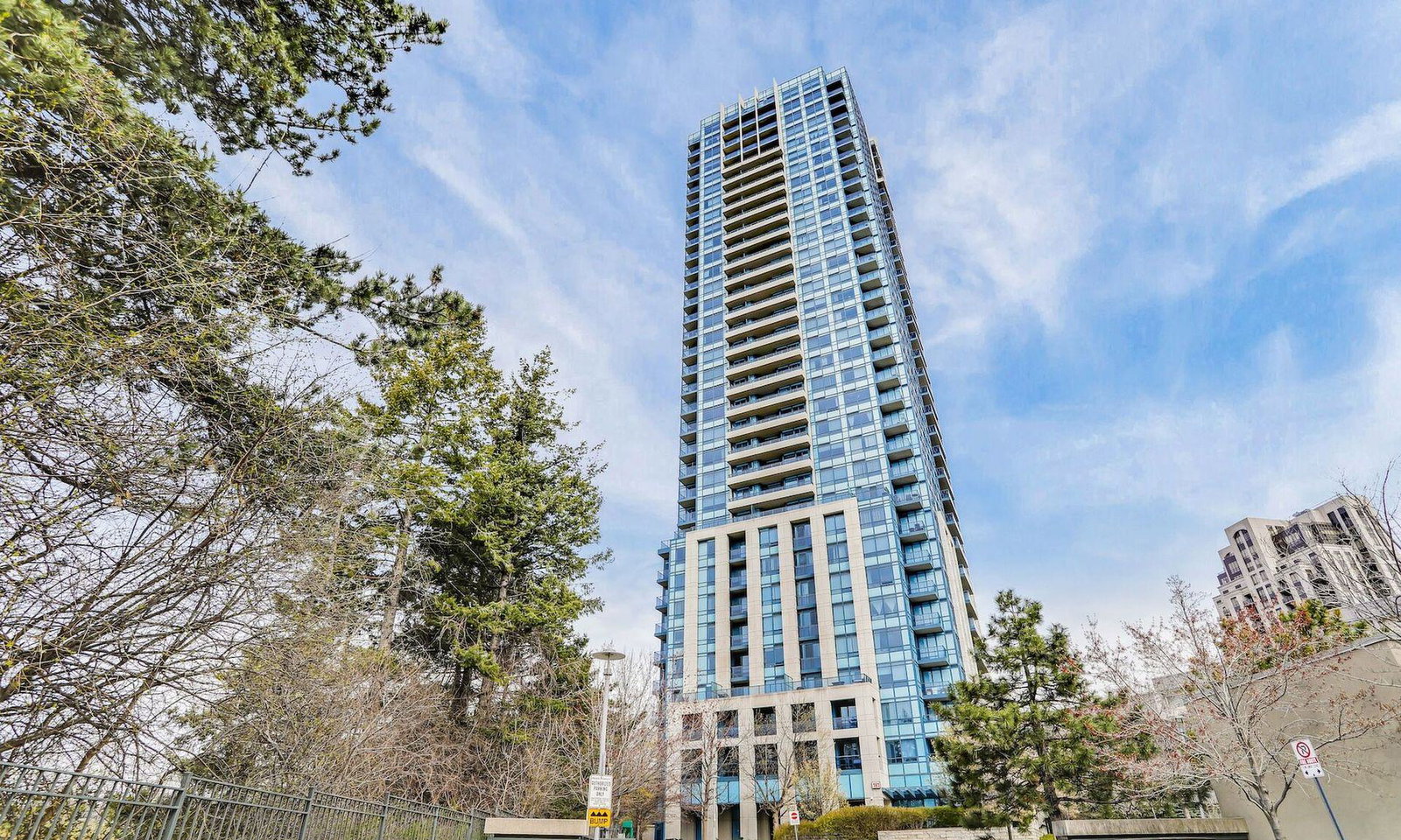 Accolade Condos exterior