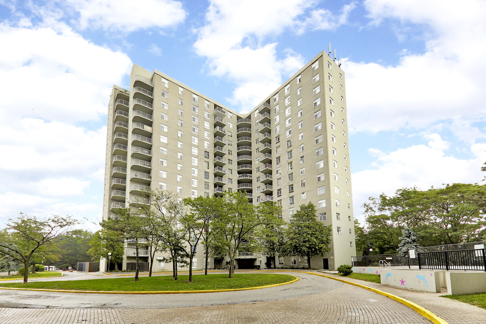Eglinton Park Place condo