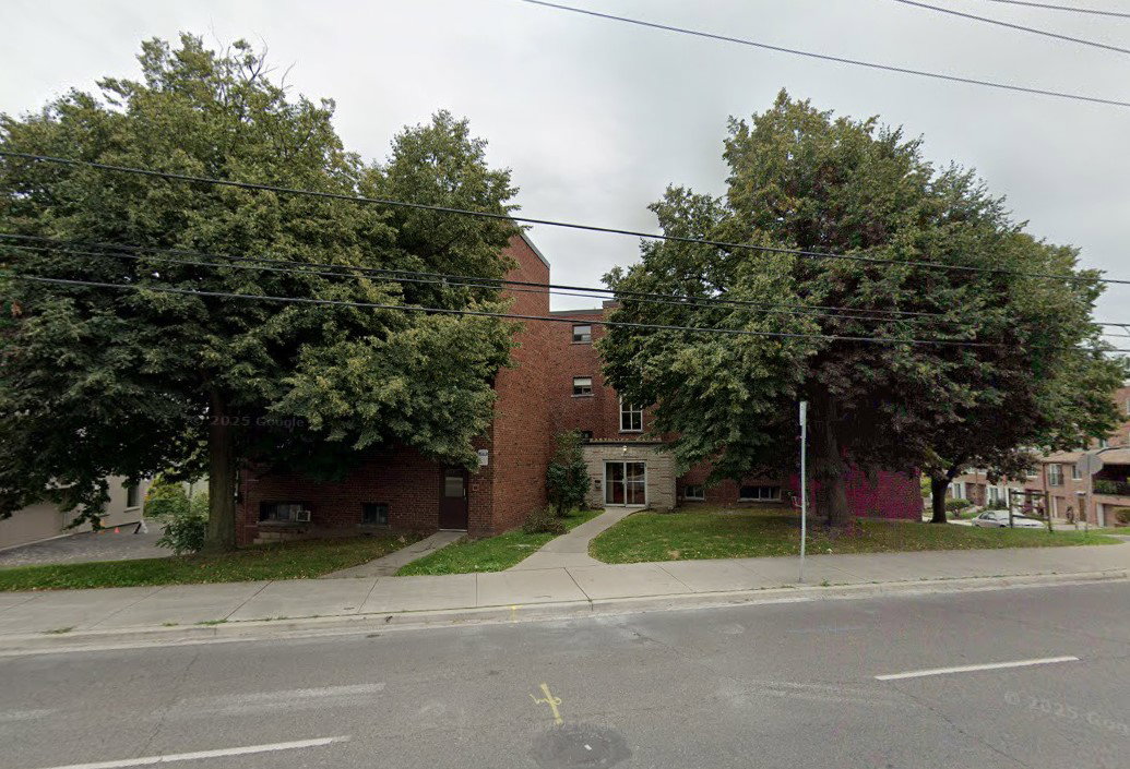 1711 Kingston Road condo building exterior
