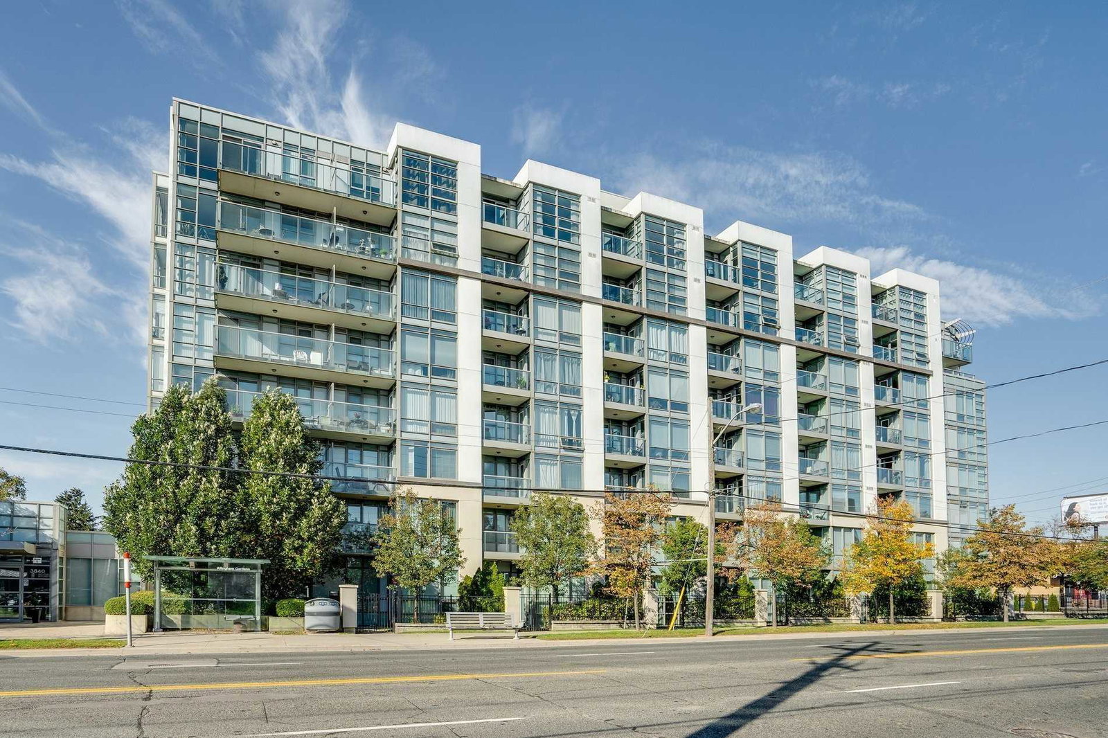 Viva Condo North Tower exterior