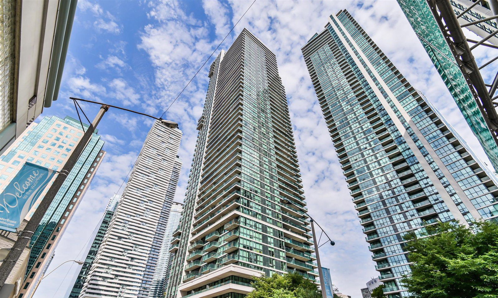 33 Bay at Pinnacle exterior