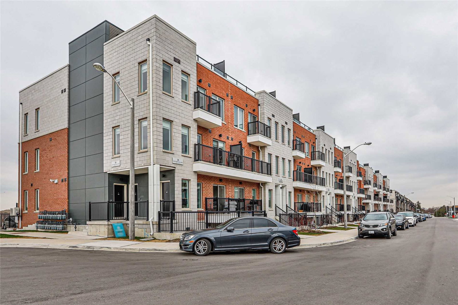 Downsview Park City Towns condo