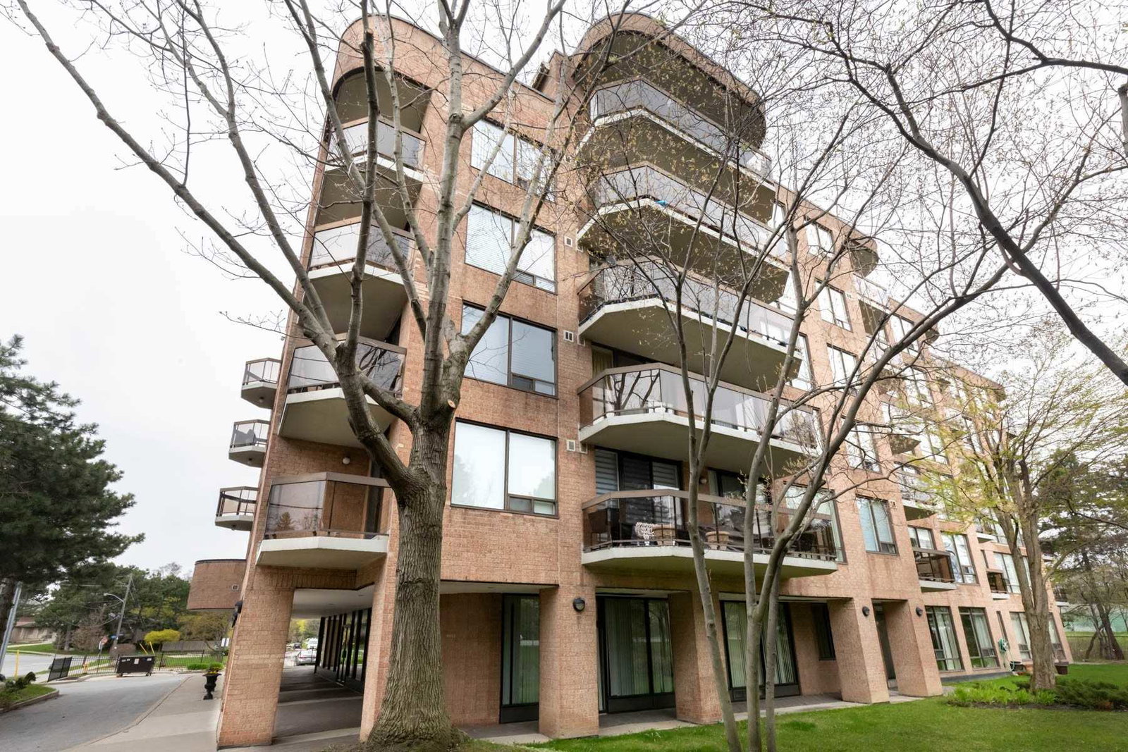 Fifeshire Gardens Condos exterior