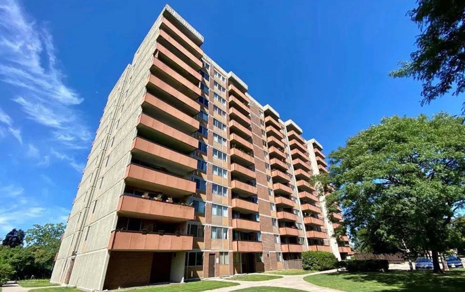 Royal Rose Apartments exterior