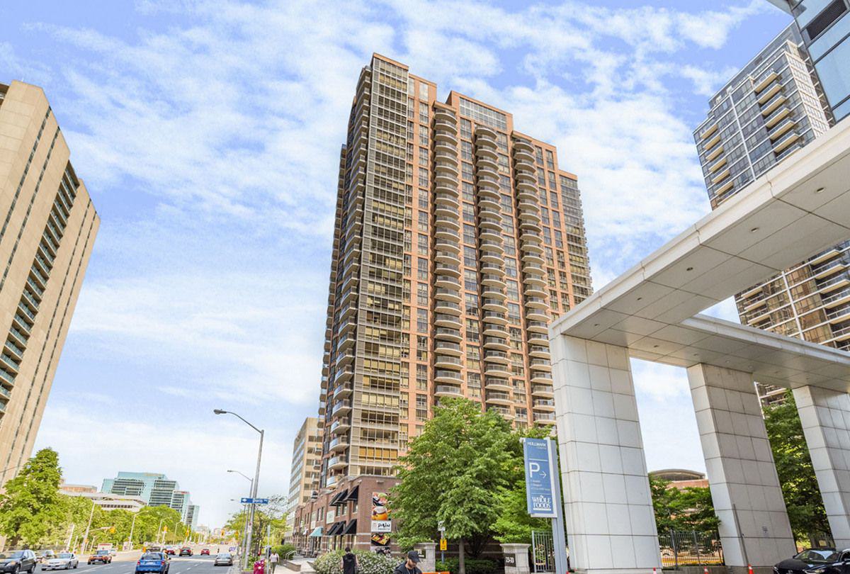 Minto Gardens Condos exterior