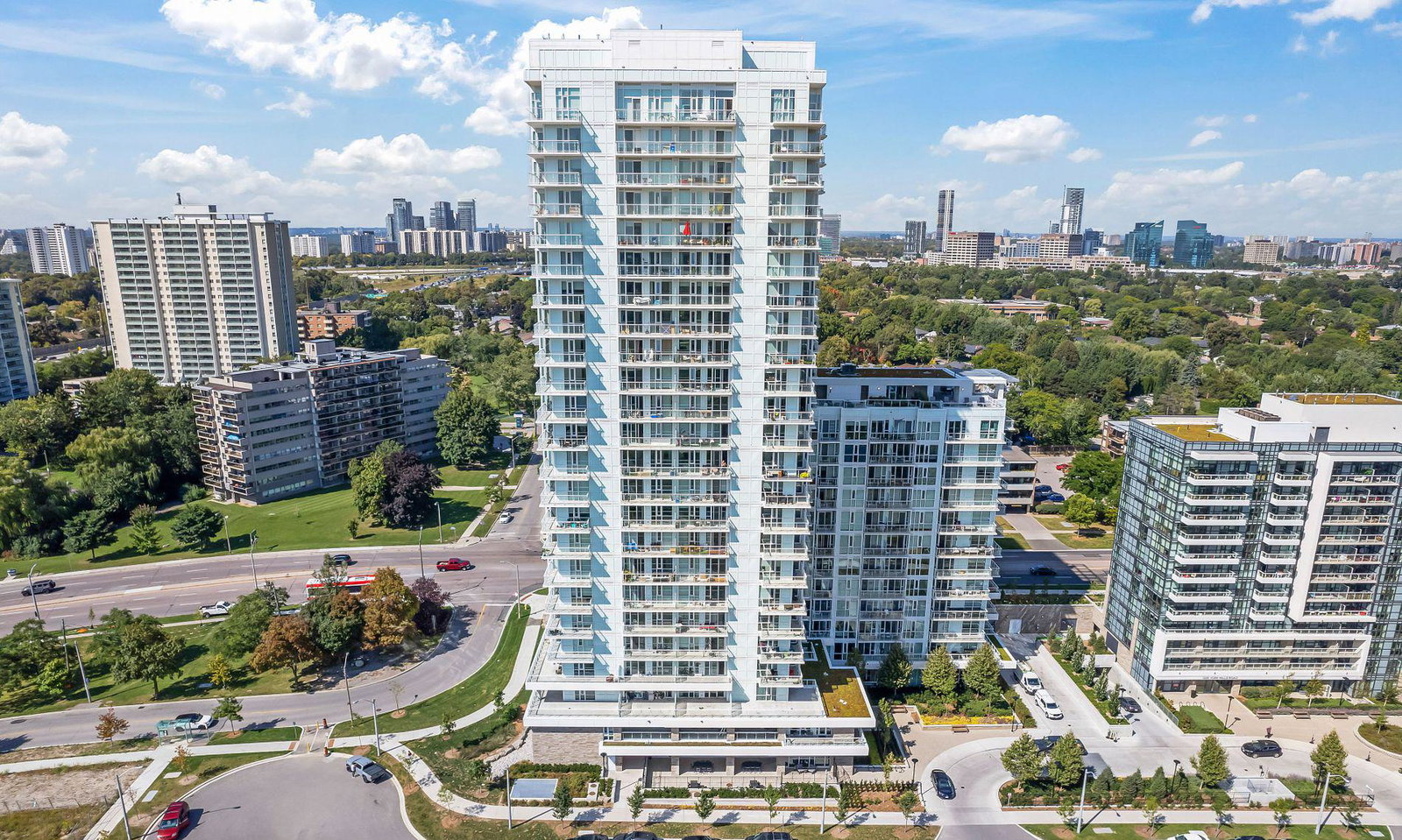 10 Deerlick Court condo