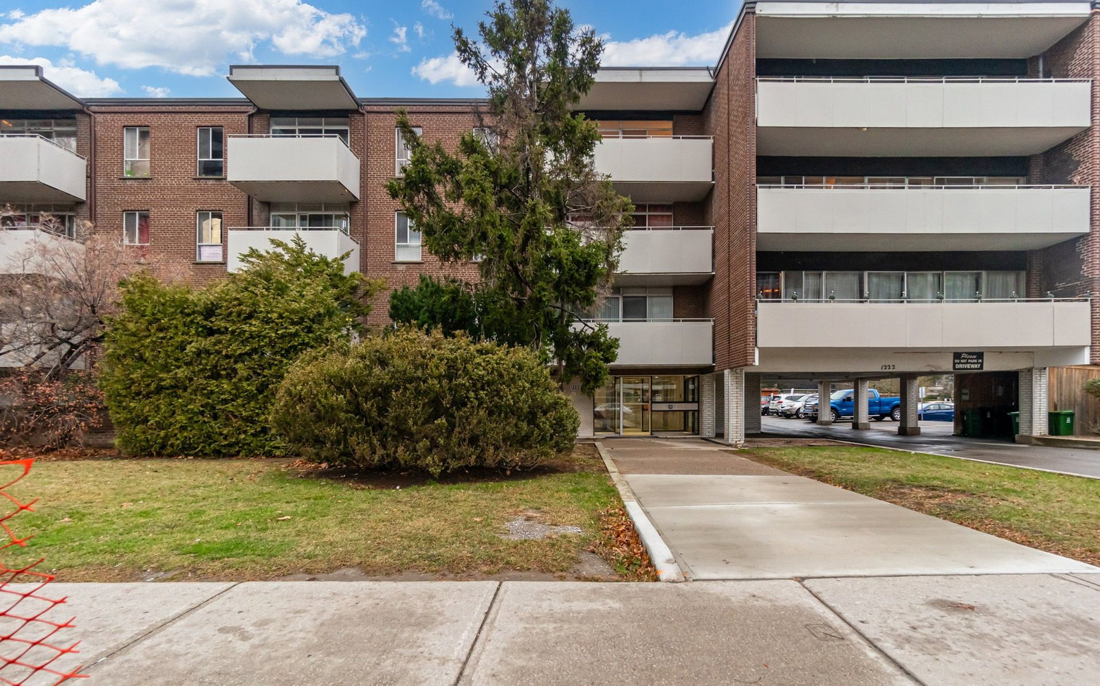 1222 York Mills Road condo building exterior