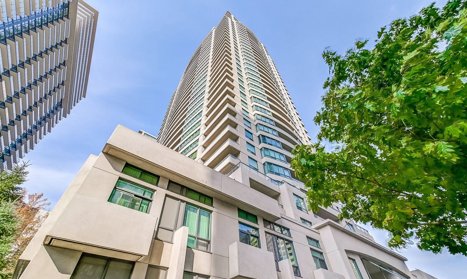 Platinum Towers XO Condos condo