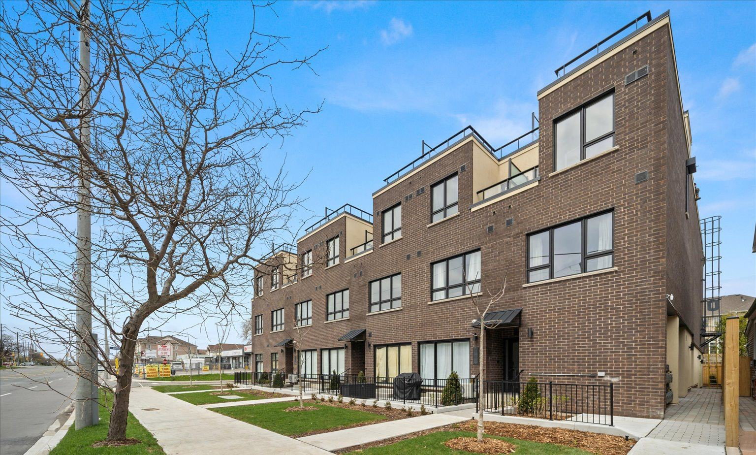 3686 St. Clair E. exterior