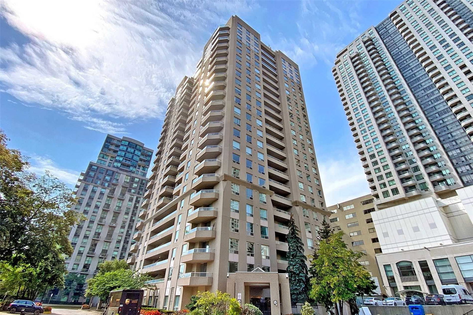 Empress Plaza II Condos exterior