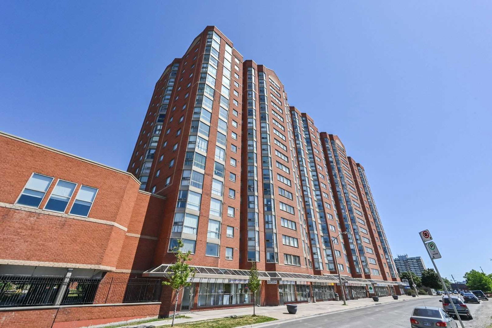 Rainbow Village II Condos exterior