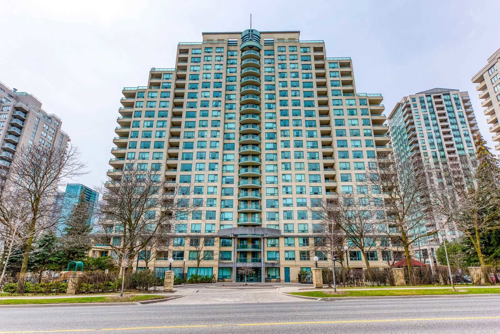 Kingsdale Condos exterior