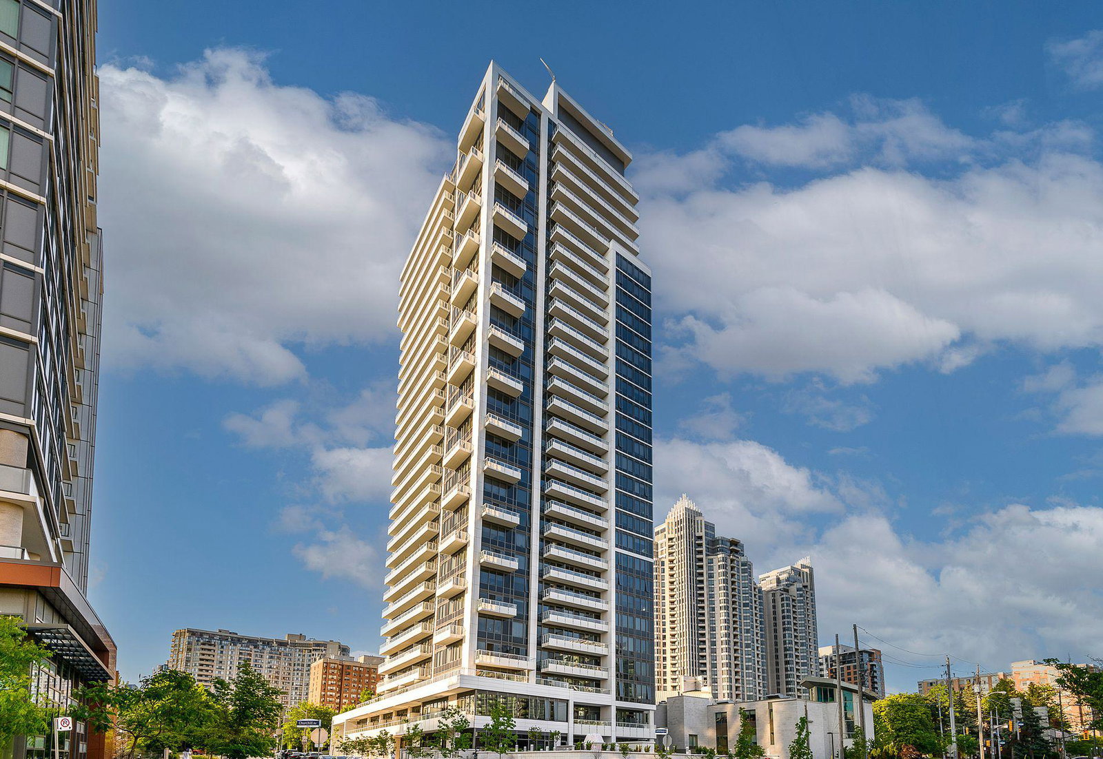 The Diamond Condominiums on Yonge condo