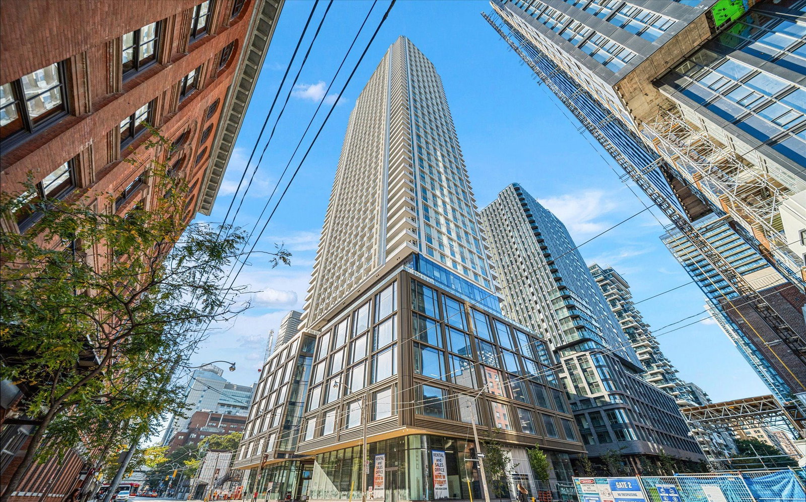 88 Queen Condos exterior