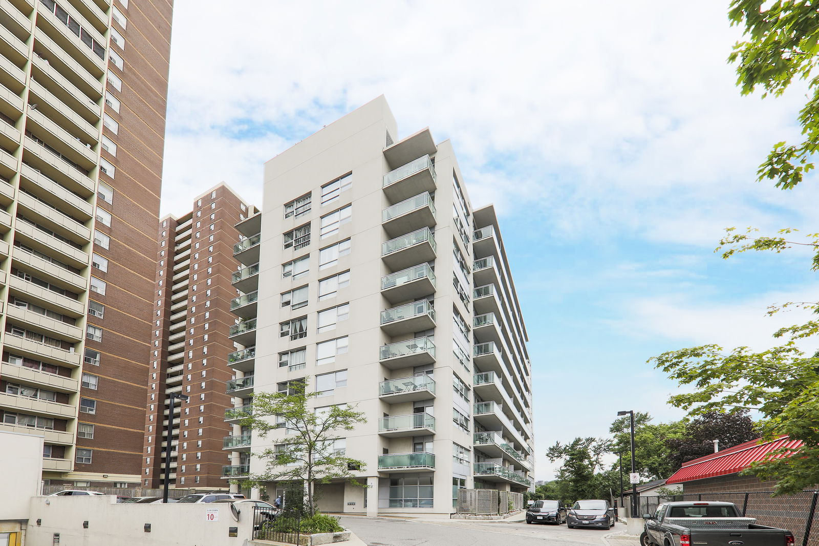 Weston On The Humber condo