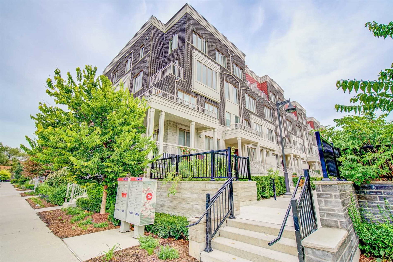Minto LongBranch Townhomes condo