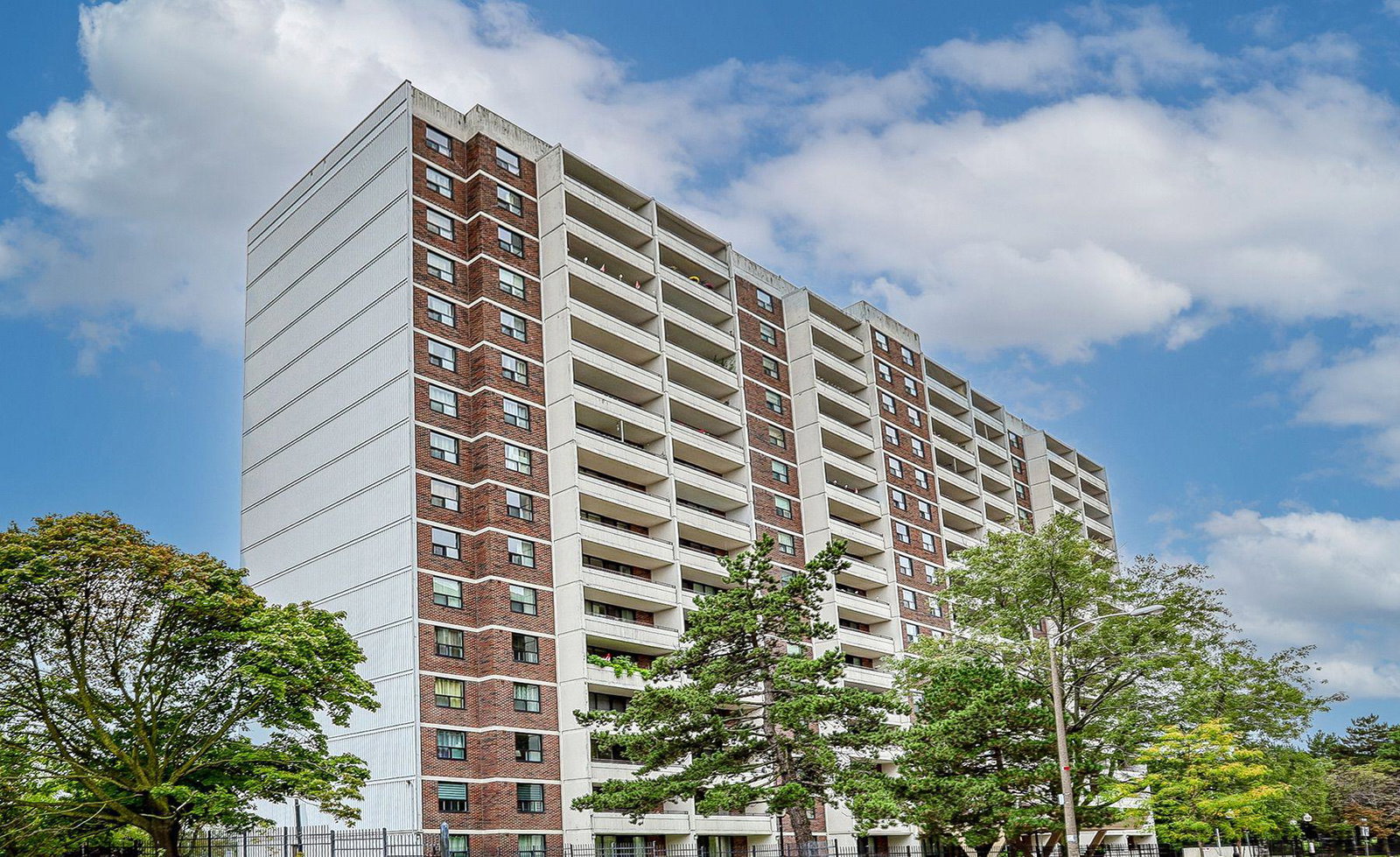 The Birches Condos exterior