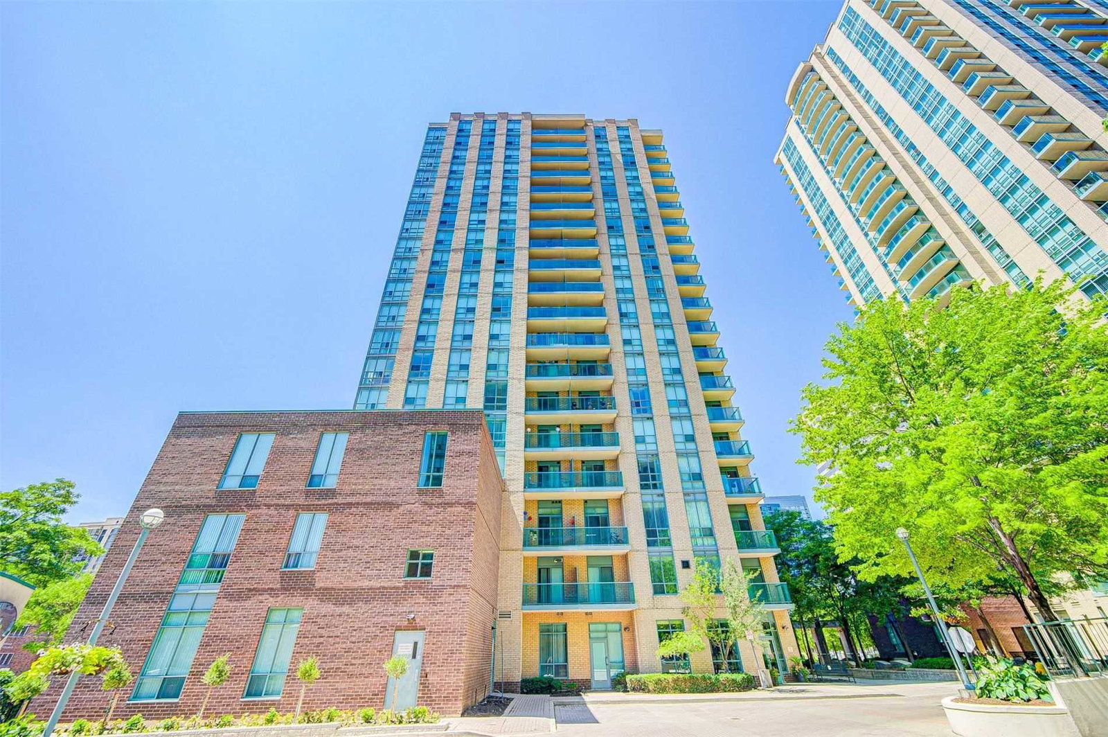 Princess Place Condos exterior