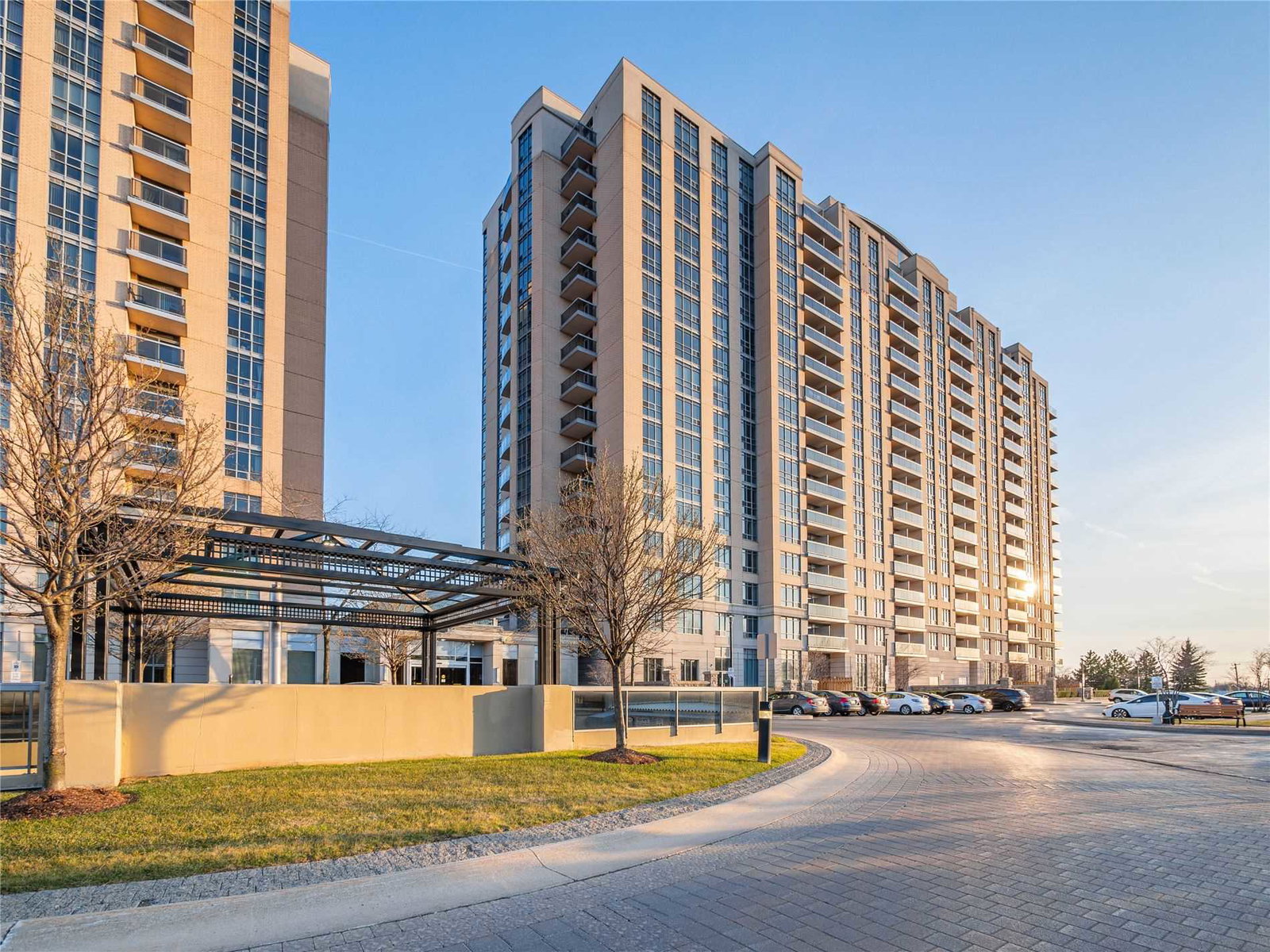 Mondeo Springs II Condos exterior