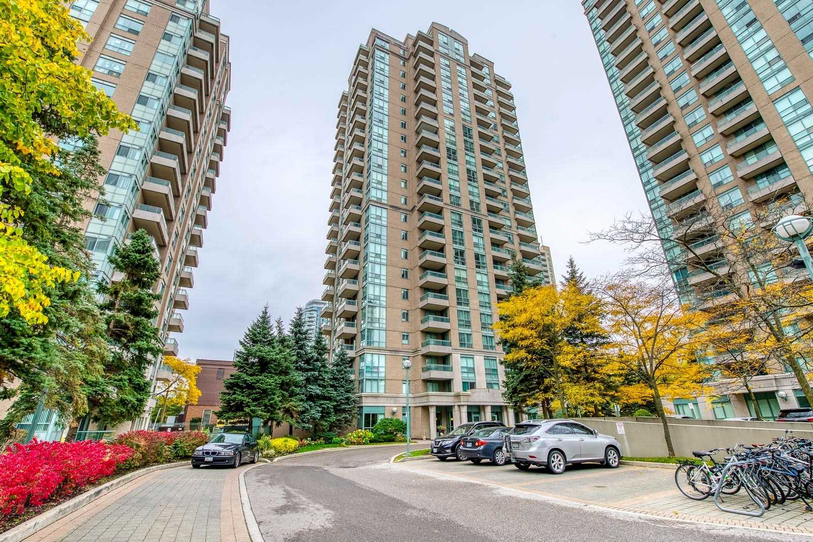 Park Lane II Condos exterior