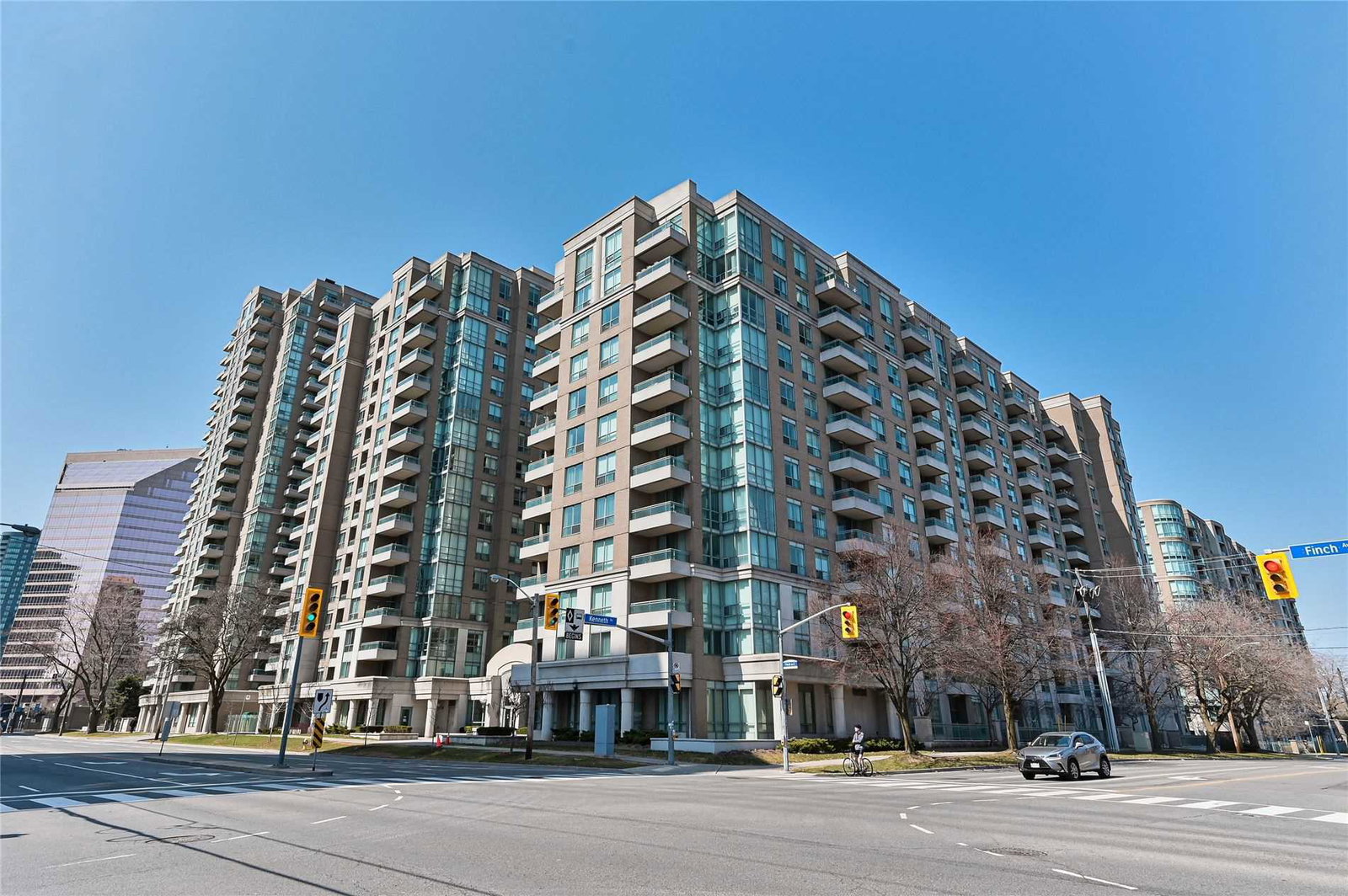 The Plaza Condos exterior