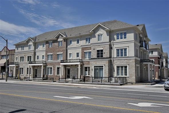 Humber Mews Townhomes condo